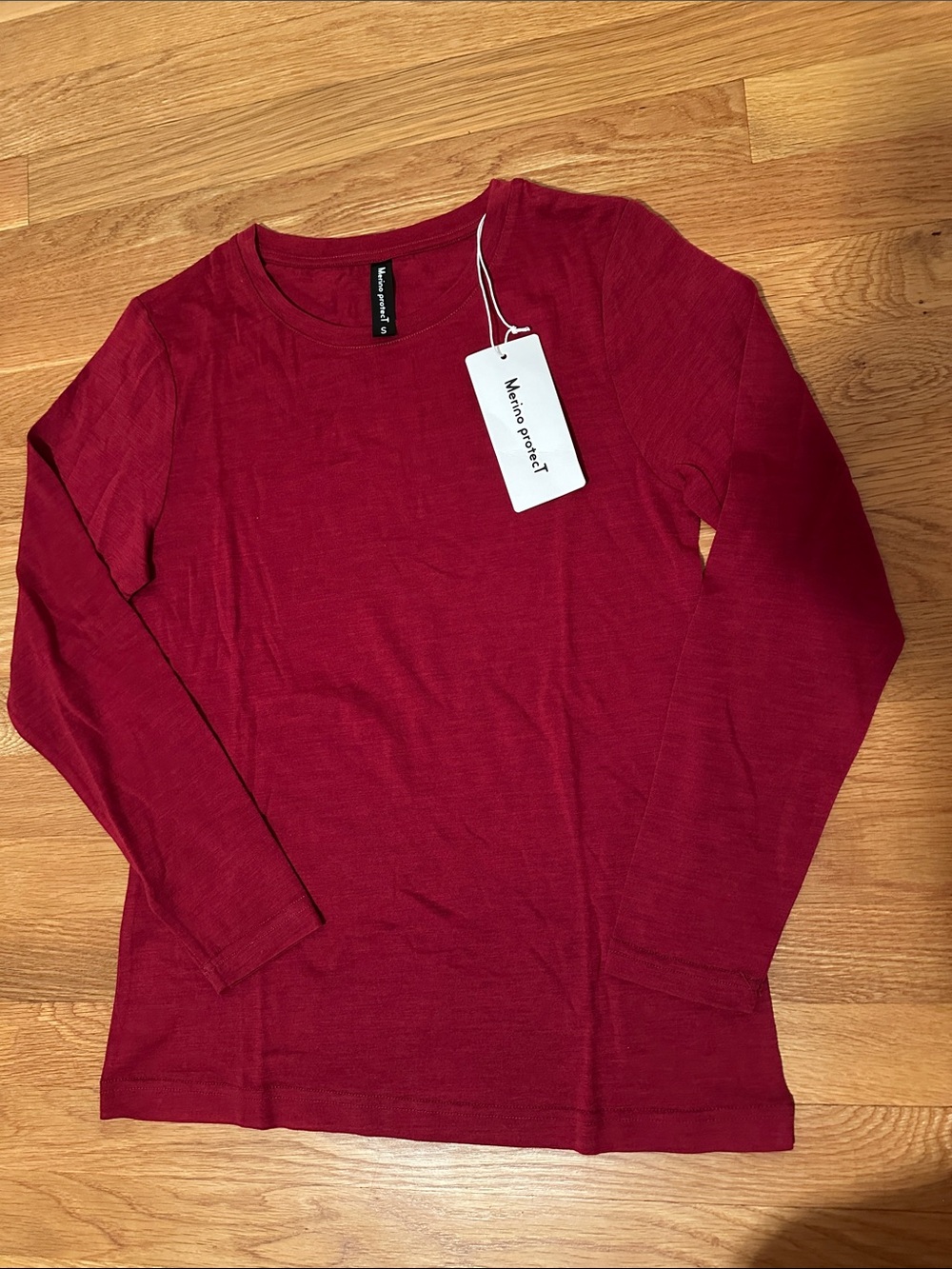 Merino Protect 100% Merino Wool Women's Long-Sleeve Crewneck Base Layer Maroon